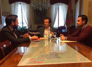 El equipo de gobierno del Ayto. de Cádiz muestra los presupuestos al PSOE