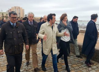 La Directora General de Costas visita la capital gaditana para valorar los daños