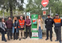 Ubrique inaugura un nuevo DEA con motivo del Día Mundial de la Salud