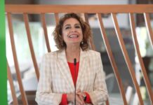 María Jesús Montero anuncia que la ayuda a domicilio será de “gestión pública directa” cuando sea presidenta de Andalucía