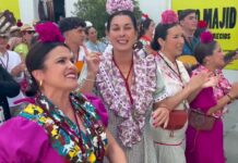 La Hermandad del Rocío de Chiclana inicia su peregrinación anual hasta la aldea almonteña