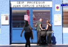 La Junta aprueba la nueva designación como Adela del Moral del colegio dedicado a Juan Carlos Aragón