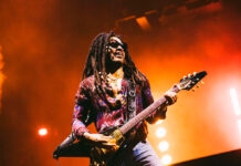 El idilio mágico de Lenny Kravitz con Sevilla: dos horas de pura energía y conexión bajo la noche hispalense