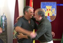 El Ayuntamiento de Chiclana rinde homenaje a Ángel García Díaz, trabajador municipal recientemente jubilado