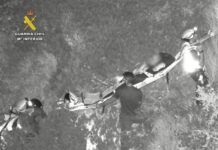 Rescatan a un hombre octogenario tras caer por un barranco en Los Caños de Meca en Barbate