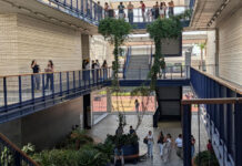 Casi 6.000 estudiantes de grado comienzan las clases del curso 2026/2027 en la Universidad Loyola