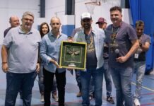 Grazalema recibe el «Aguijón de Oro de la ruta motera»