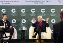 Felipe González augura una crisis económica en empresas tecnológicas de IA en un escenario de «incertidumbre» política