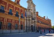 Moreno decreta tres días de luto oficial por el accidente en Urda (Toledo): «Estamos desolados»